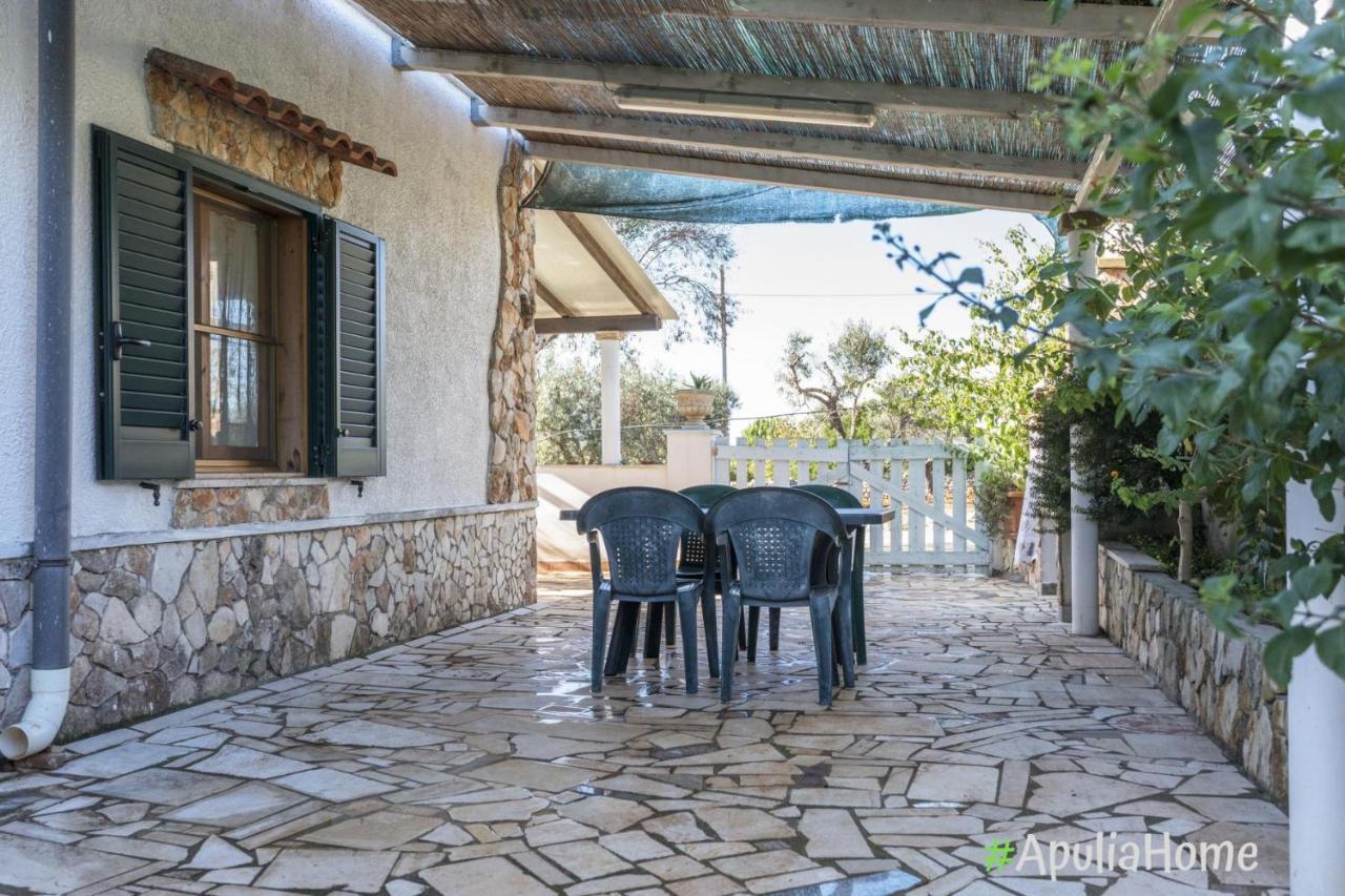 Villetta Camelia, Torre Pali, Con Piscina Exteriér fotografie